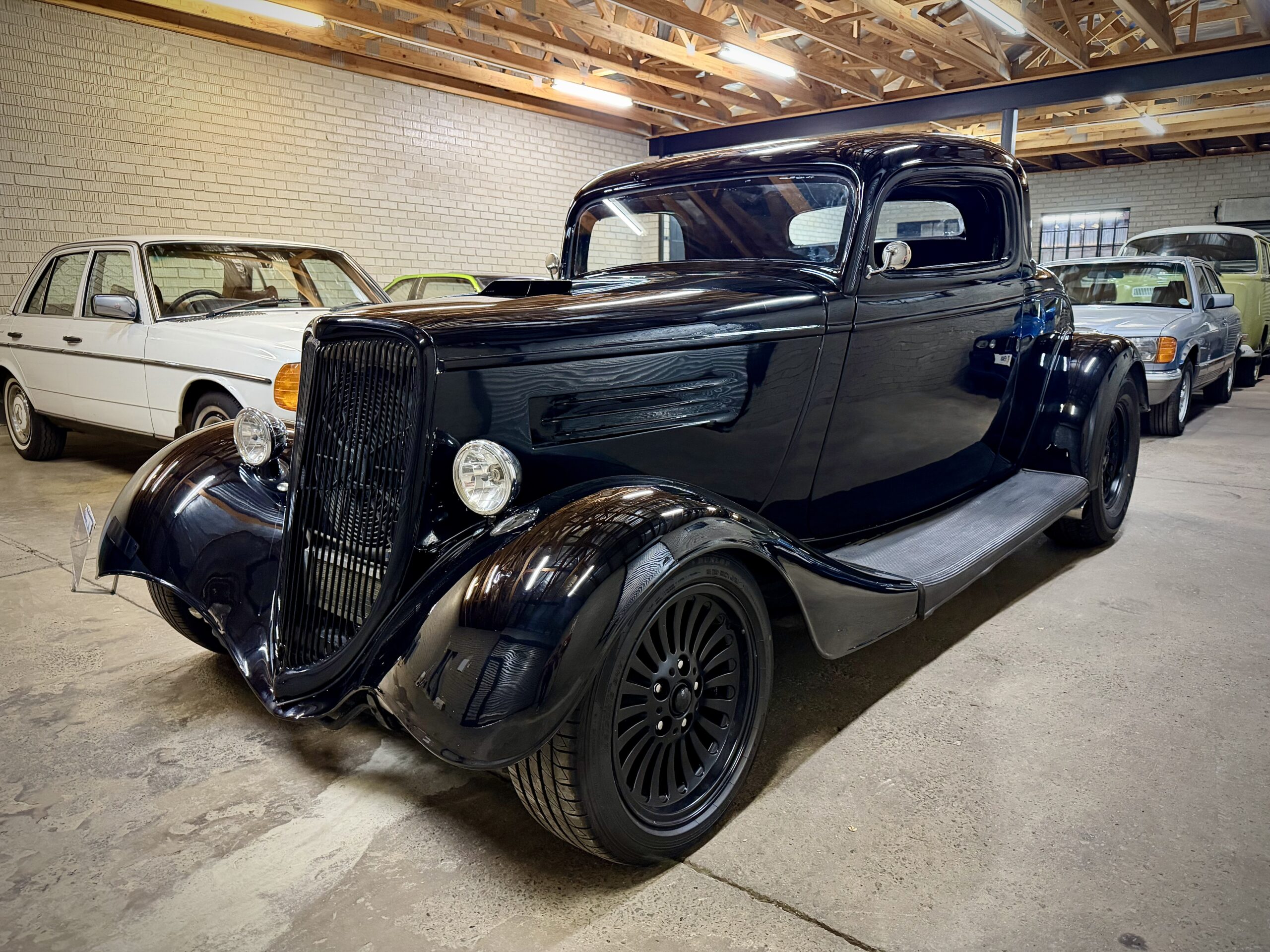 1934 Ford 3-Window Hot-Rod