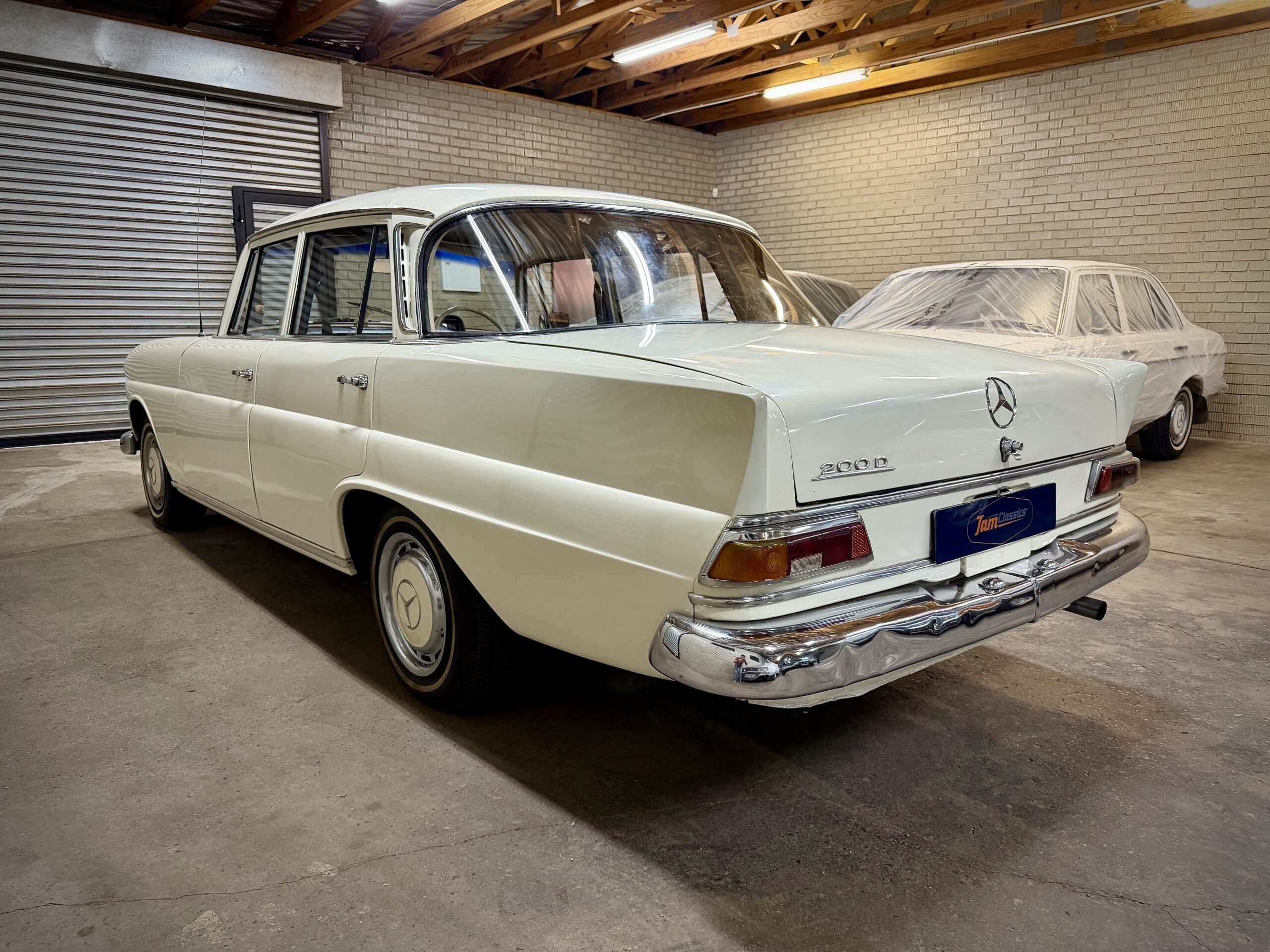 1967 Mercedes 200D(W110)