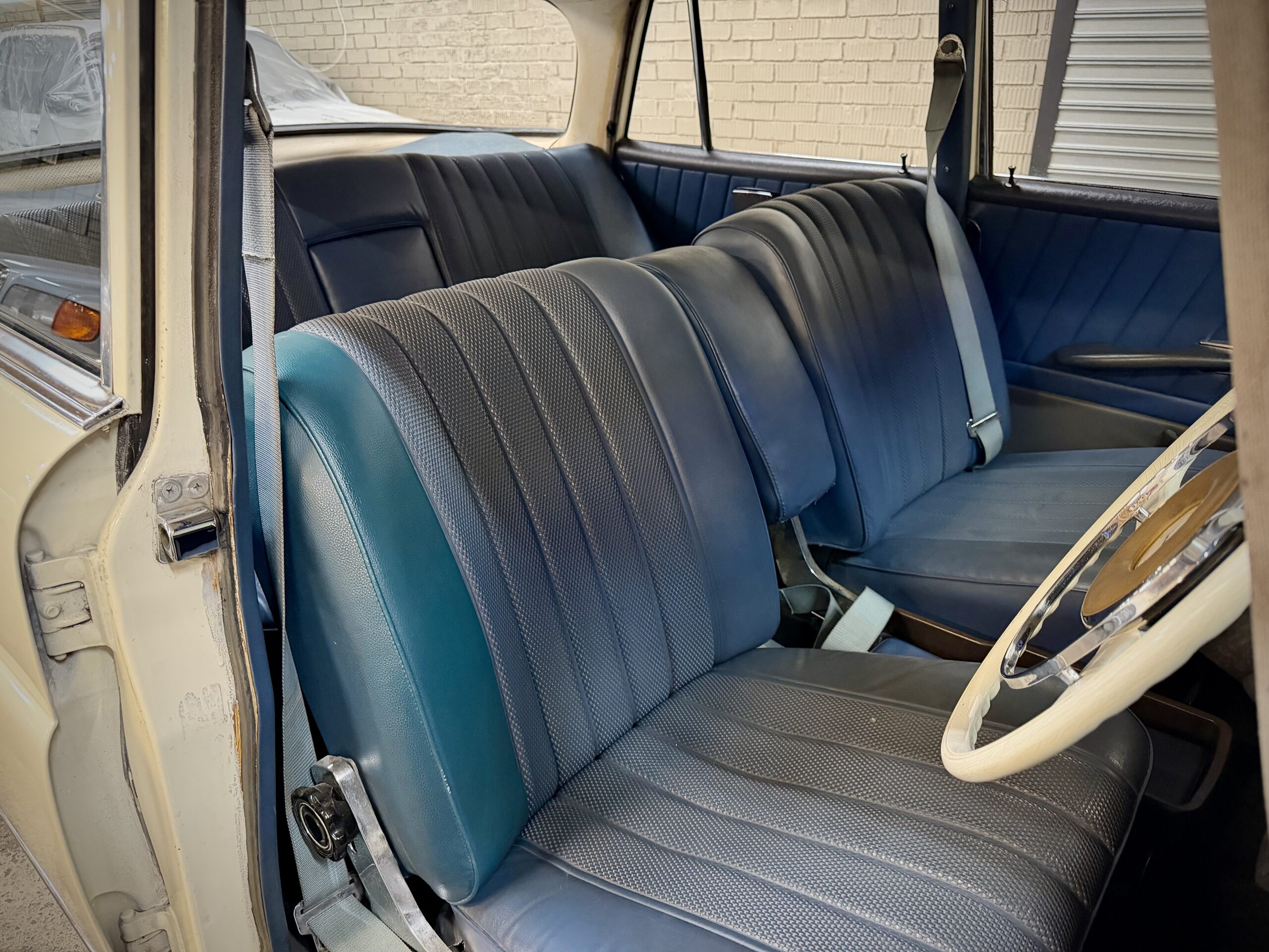 1967 Mercedes 200D(W110)